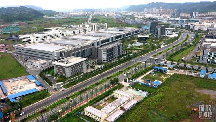 時政新聞眼丨踏訪萬里長江第一城，習(xí)近平調(diào)研這些重要命題