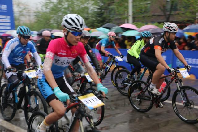 陜西省第二屆山地自行車超級(jí)挑戰(zhàn)賽在寶雞千陽縣舉行