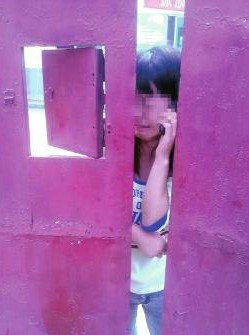 咸陽一女老師被原校長(zhǎng)強(qiáng)拉上車 稱遭強(qiáng)奸打罵