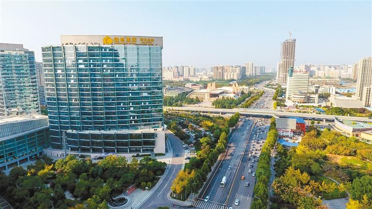 自貿(mào)試驗區(qū)的設(shè)立吸引了更多企業(yè)入駐(資料圖片) 記者 王旭東 攝 自貿(mào)試驗區(qū)的設(shè)立吸引了更多企業(yè)入駐(資料圖片) 記者 王旭東 攝