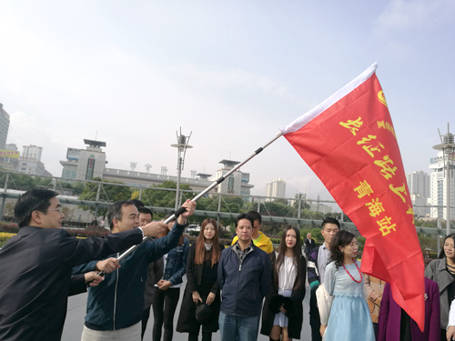 青?！伴L征路上奔小康 網(wǎng)絡(luò)媒體走轉(zhuǎn)改”主題采訪活動啟動