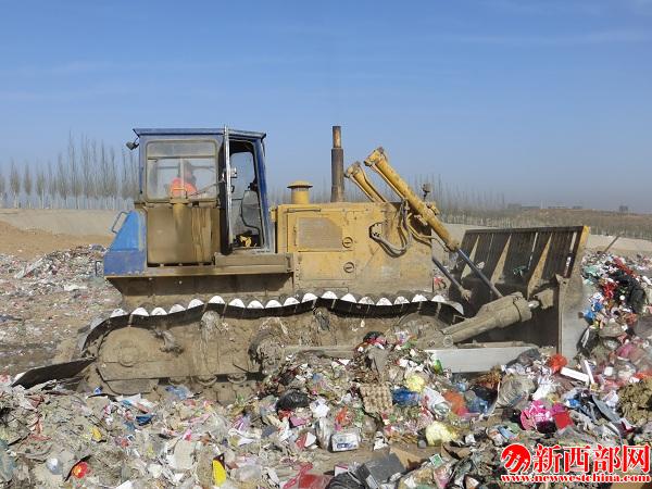 工作中的胡真??JPG