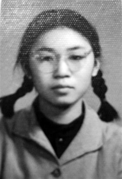 開國(guó)上將宋任窮之女向文革受害老師同學(xué)道歉