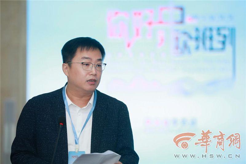 Kw5pTDyg7sC0gFUn.jpg Kw5pTDyg7sC0gFUn.jpg