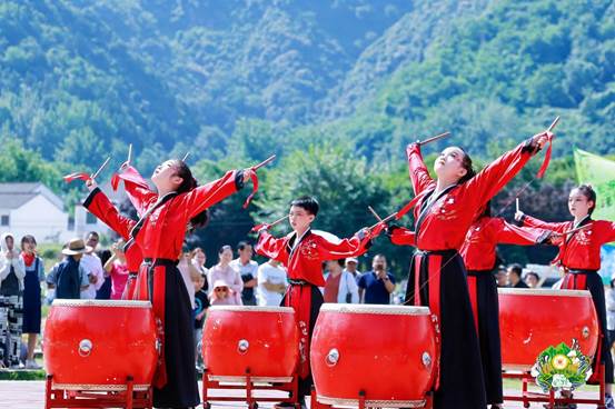 5adc4dd04720bb4ea49ba23630ab60b