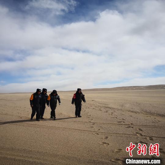 青?？煽晌骼?、新疆阿爾金山：聯(lián)合巡護(hù)2000公里守護(hù)生態(tài)